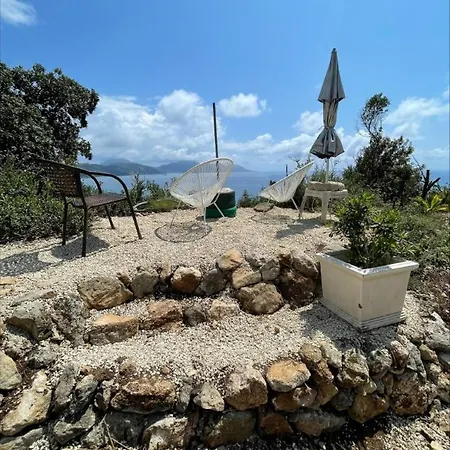 Campsite Terraoliva&herbs Vatos